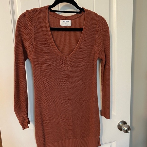 Old Navy textured V-Neck Tunic - Picture 4 of 6